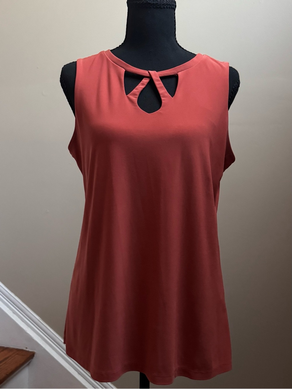 Nine West Coral Keyhole Sleeveless Blouse Tank Top Size S